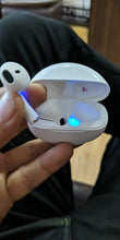 Carregar imagem no visualizador da galeria, Fone de Ouvido Air Pro 6 TWS Wireless Bluetooth para iPhone
